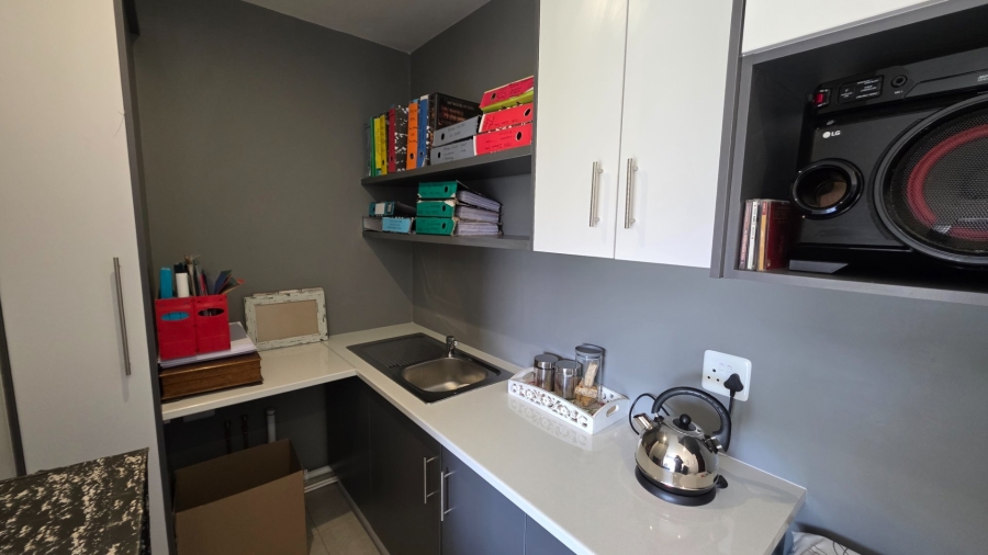 3 Bedroom Property for Sale in Island View Western Cape